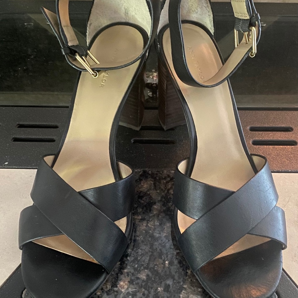 Ann Taylor Black All Leather Gigi Block Heel Slingback Heel Women 9M